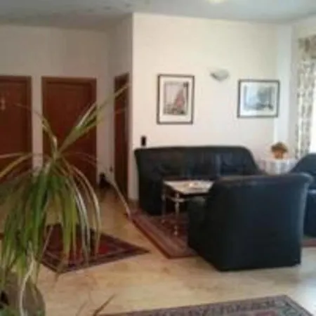 Stadthotel Muenze מלון 3*